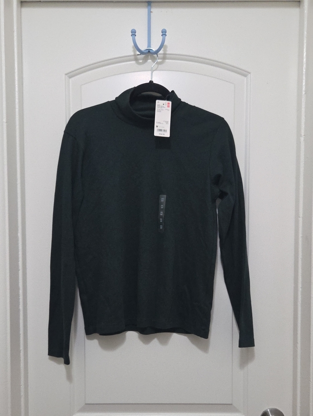 Uniqlo Men's Dark Green Turtleneck Sweater